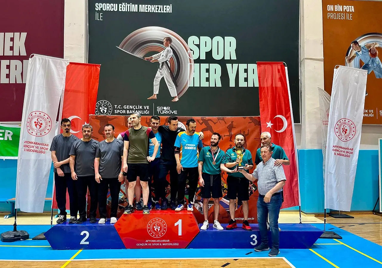 Tarım Ve Orman Müdürlüğü Takımı Teniste İl 3. Oldu