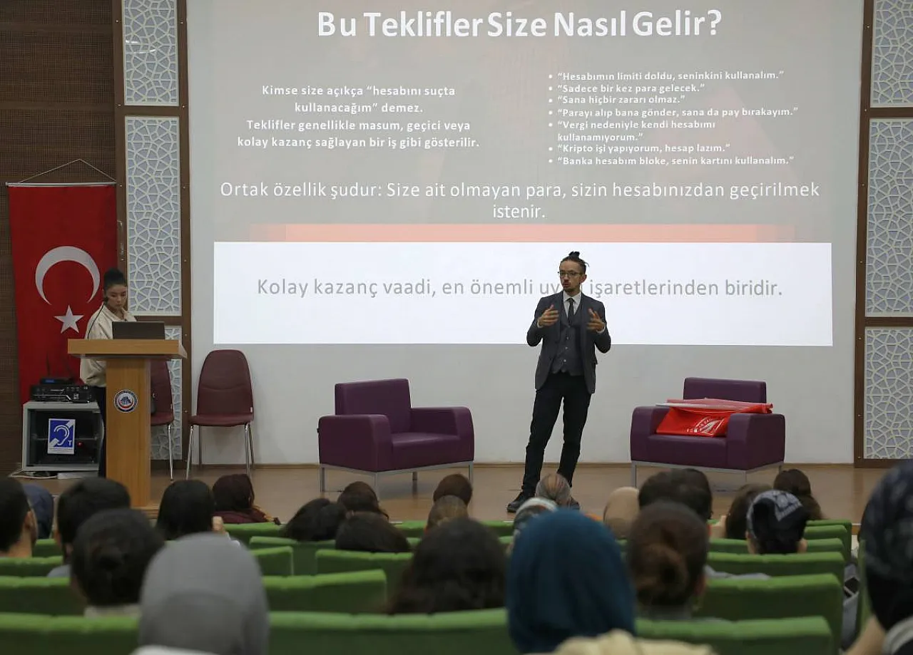 AFSÜ'de Gündem Siber Güvenlik: Banka Hesaplarınızı Kimseyle Paylaşmayın