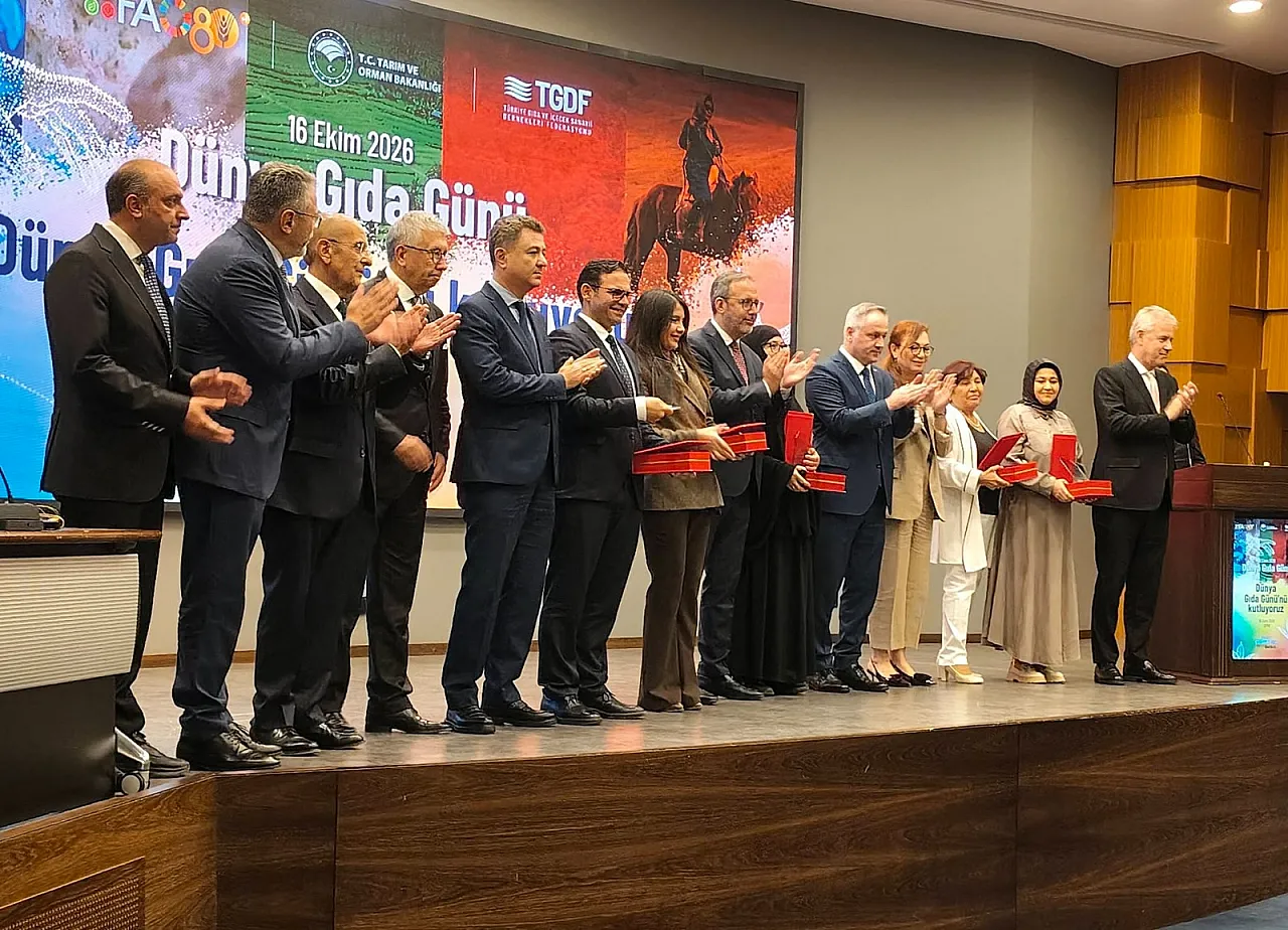 Afyon'dan İzmir'e Uzanan Hikaye: Kadın Çiftçinin Emeği Ödülle Taçlandı