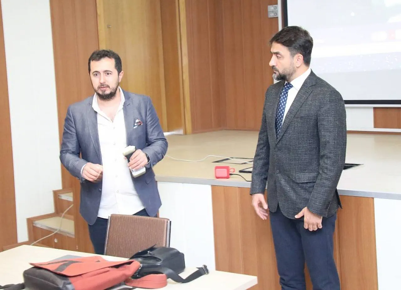 AFSÜ'de Canlı Mikrocerrahi Eğitimi Verildi