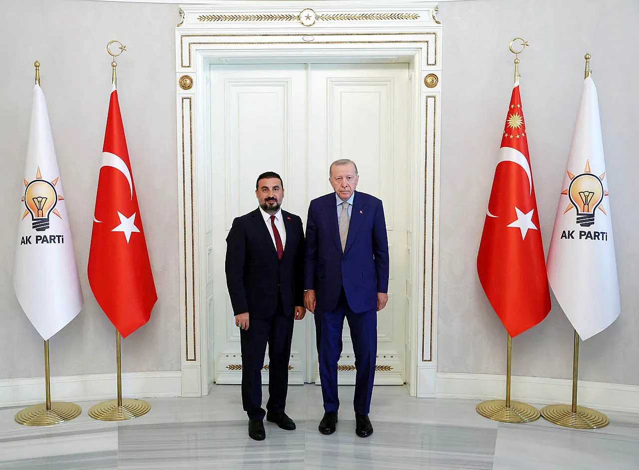 Yeni Başkan ve Başkan Adayları Reis İle Yanyana