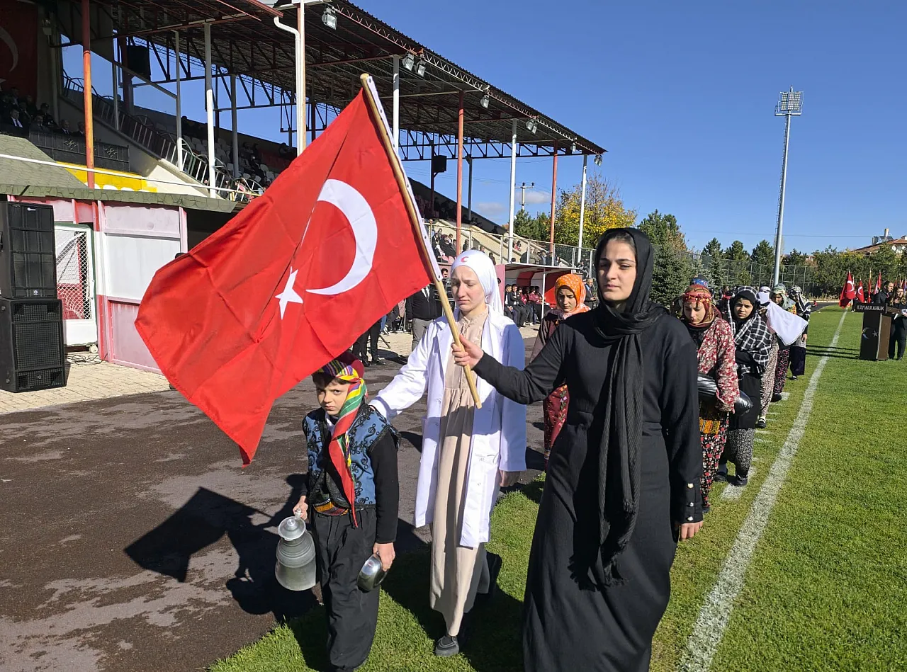 Afyonkarahisar'ın İlçelerinde 29 Ekim Coşkusu