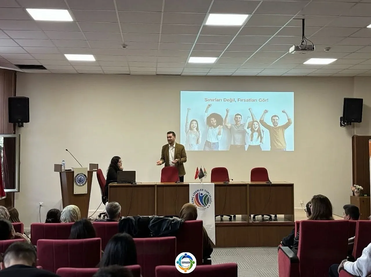 Afyon'da Gençlere Dünyanın Kapısını Açan Eğitim