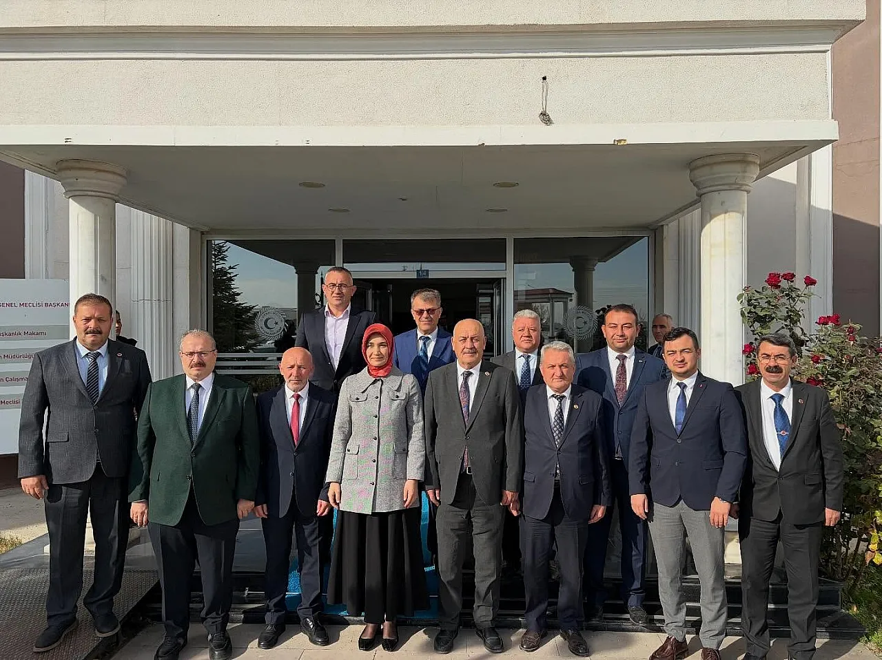 Afyon'da Sessiz Devrim! Vali Yiğitbaşı, 2025 Yatırımlarının Dev Listesini Paylaştı