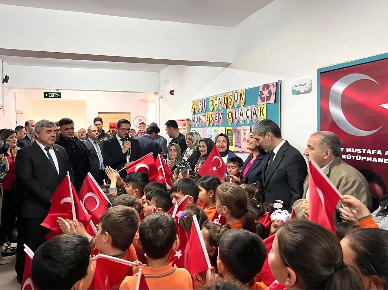 İscehisar'da Şehit Akkaya Kütüphanesi Açıldı