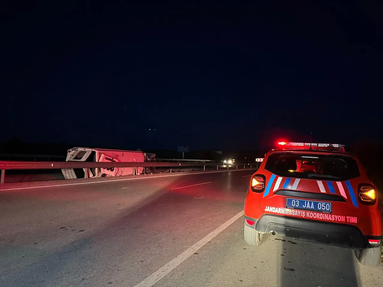 Afyon'da Minibüs Kazası: Çok Sayıda Yaralı Var!