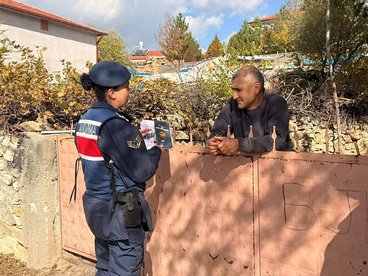 Afyon'da Jandarma, İlçe İlçe Bilgilendiriyor