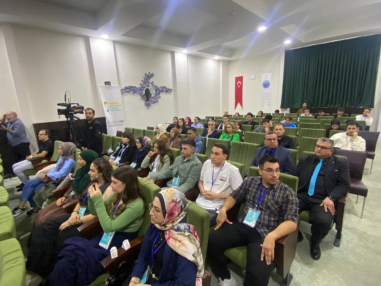Afyon'da Gençlik Tam Bağımsız Olacak