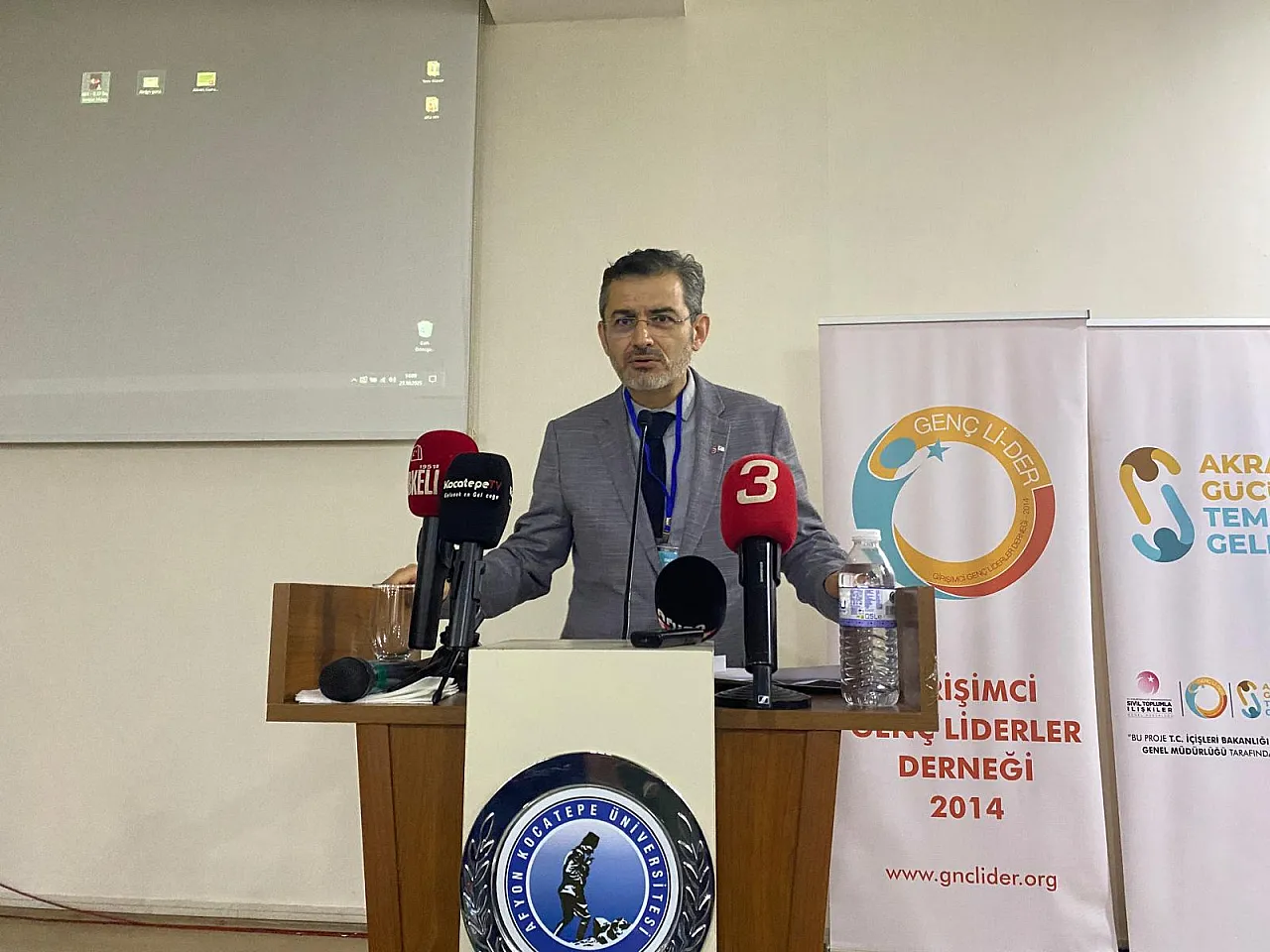 Afyon'da Gençlik Tam Bağımsız Olacak