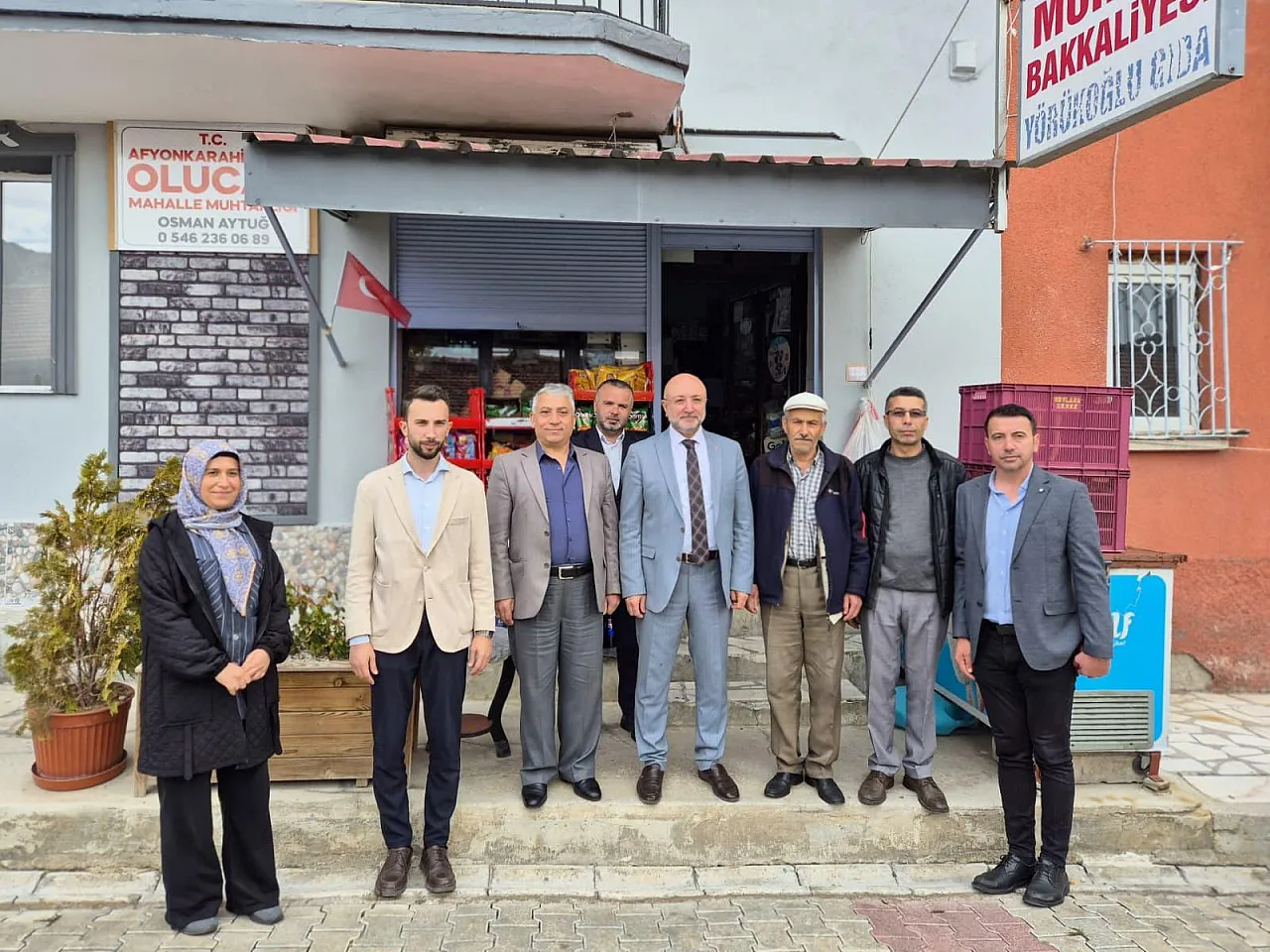 Afyon'da Mahalle Bakkallarında Borçlar Silindi, Yüzler Güldü