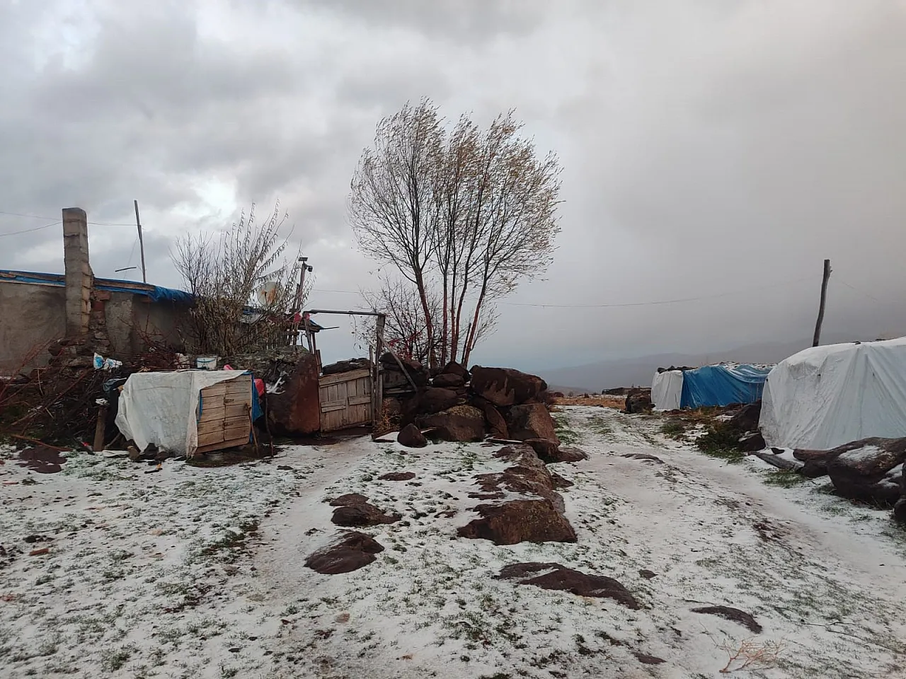 Afyonkarahisar'a Mevsimin İlk Karı Düştü