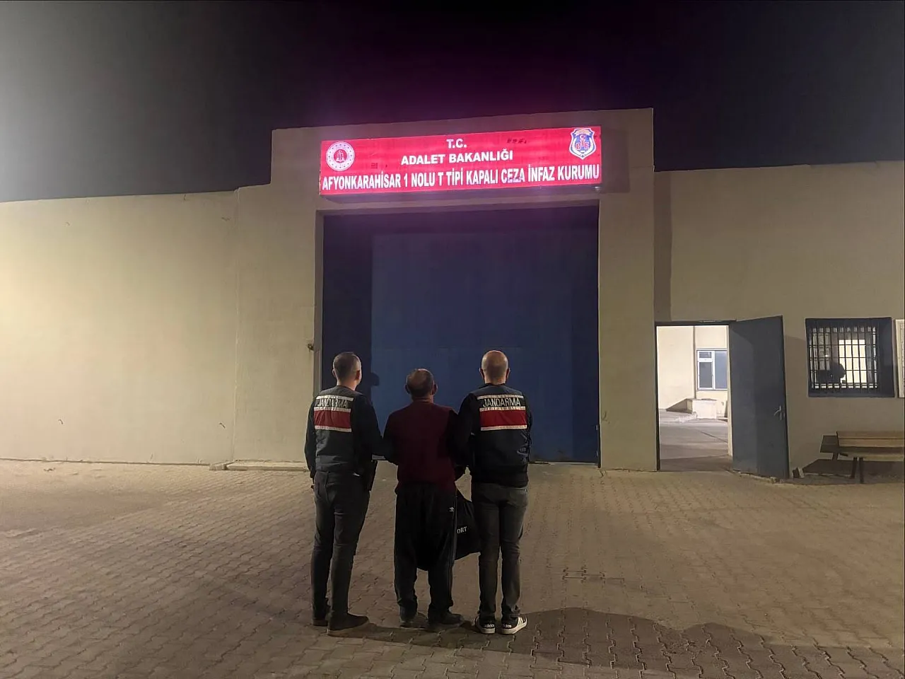 Afyonkarahisar'da Jandarma 1 Haftada 29 Kişiyi Yakaladı