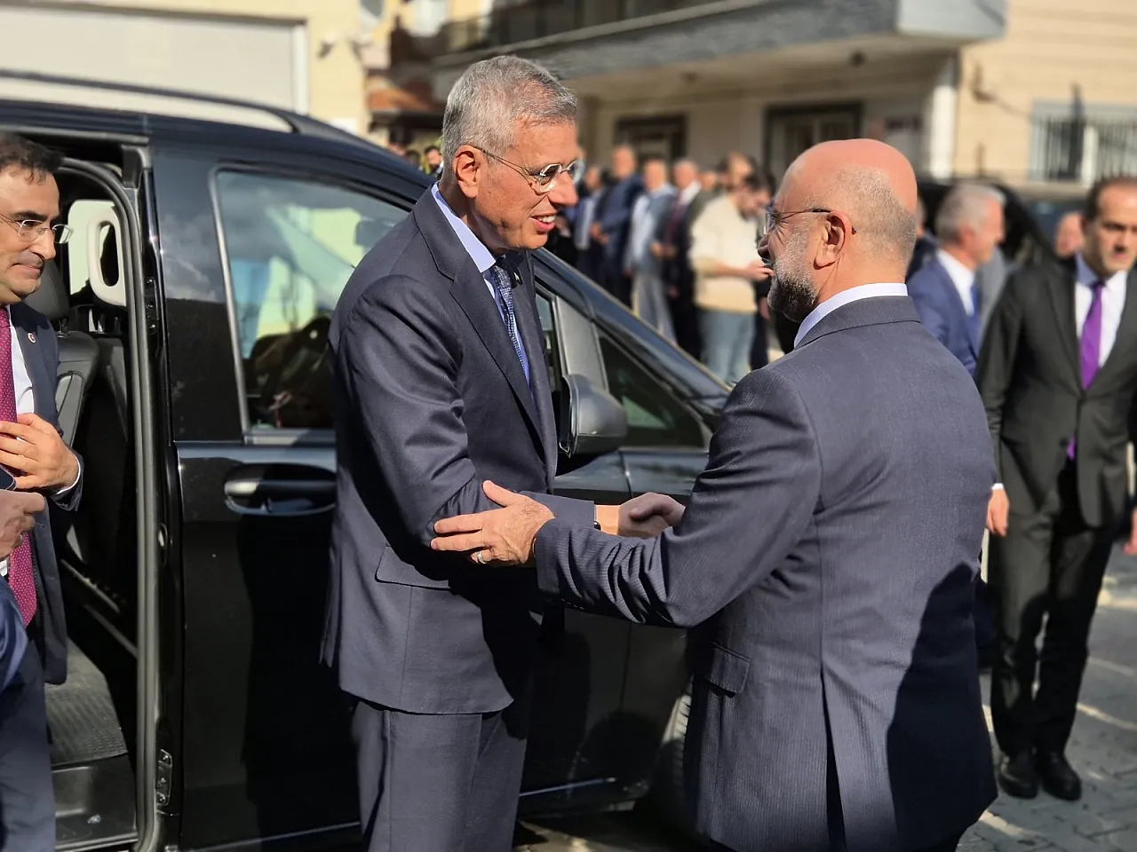 Bakan Memişoğlu'ndan, İki Özel Ziyaret