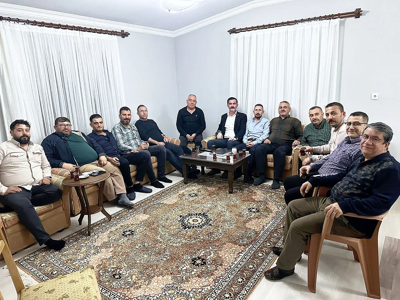 MHP Merkez İlçe Tam Kadro Sahada