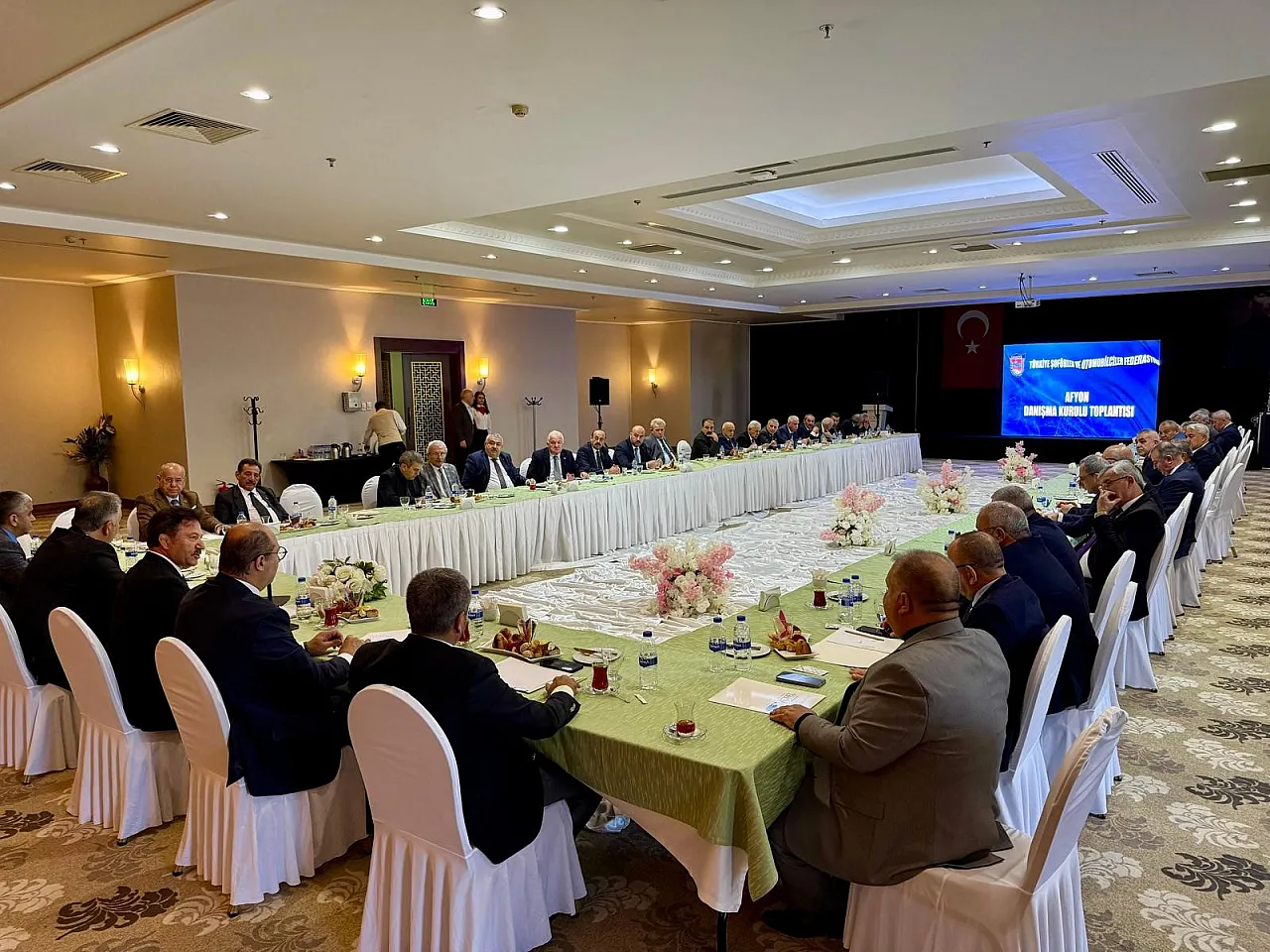 TŞOF Genel Başkanı Mehmet Yiğiner'in Öncülüğünde Esnafın Nabzı Afyon'da Tutuldu