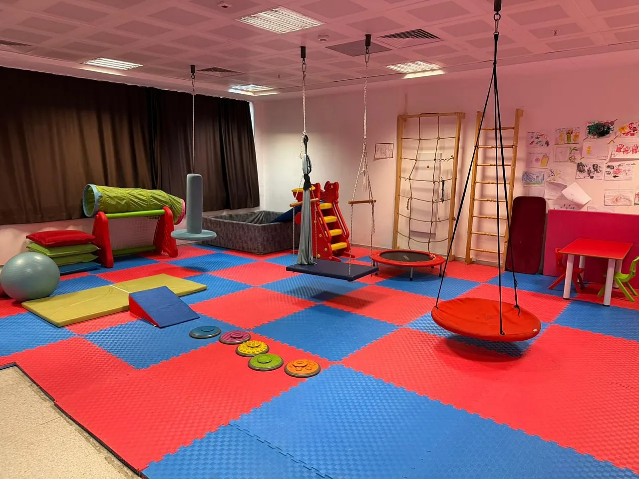 Afyon Devlet Hastanesi'nde 22 Uzmandan Oluşan Özel Ekip Çocukların Hizmetinde!