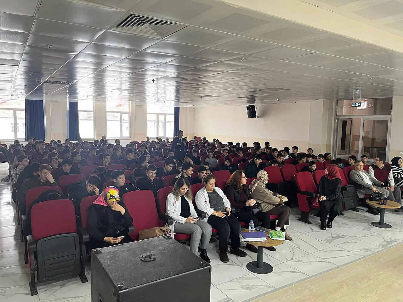 Afyon Polisi Çocuk Suçları Ve Akran Zorbalığını Anlattı