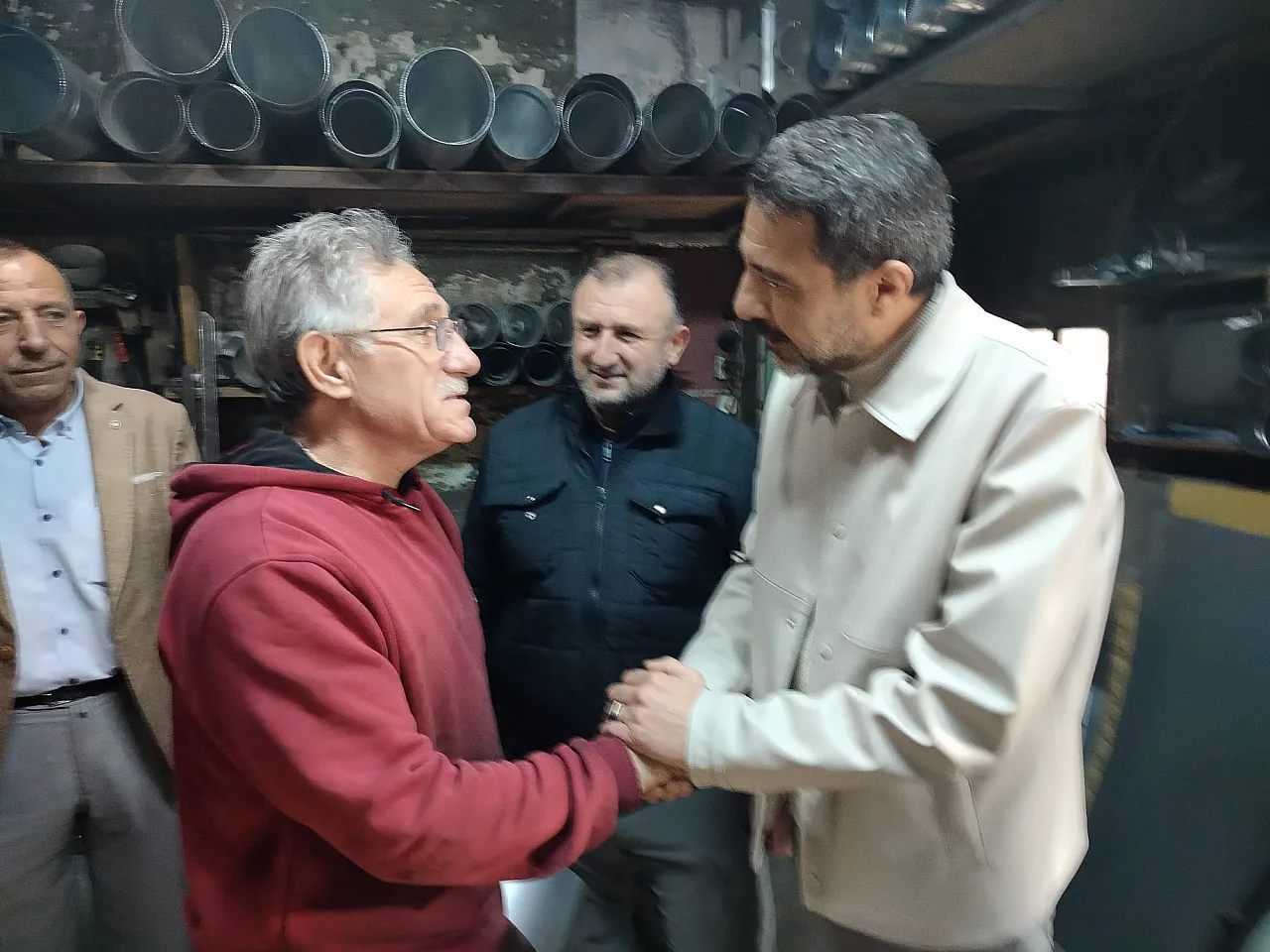 Yılmazaslan , Esnafın Yanında