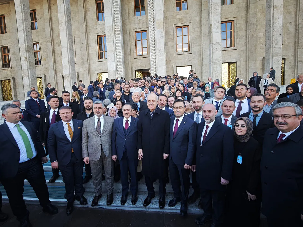 AK Parti Heyeti Reis'le Yan Yana