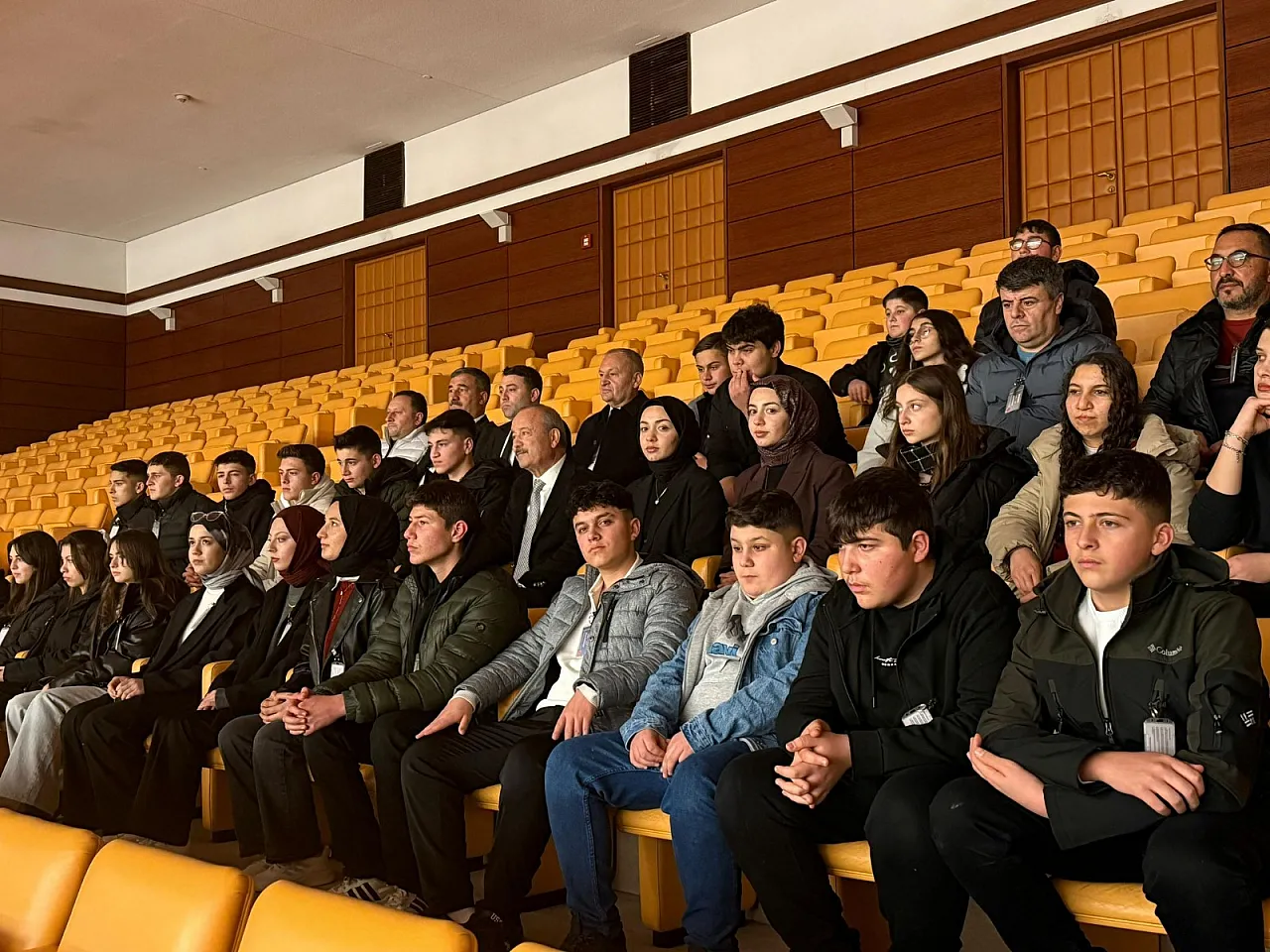 Milletvekili Taytak, Öğrencileri Gazi Meclis'te Ağırladı