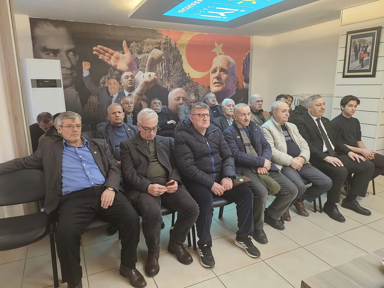 Mısırlıoğlu: Bu Milletvekilleri Ne İşe Yarar?