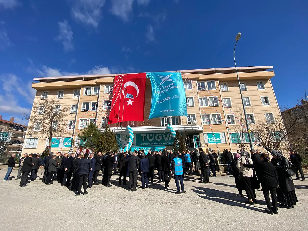 'Burası Afyon Gençliği'nin Yeni Adresi Olacak'