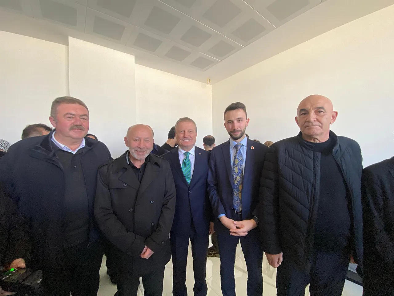 Afyon'da Genç Ağrı Uzmanı Yaza Kadar Ücretsiz Muayene Edecek!