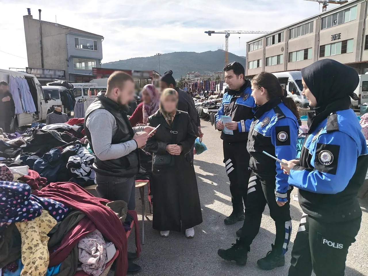 Afyon'da Pazarcılara Polisten Özel Bilgilendirme