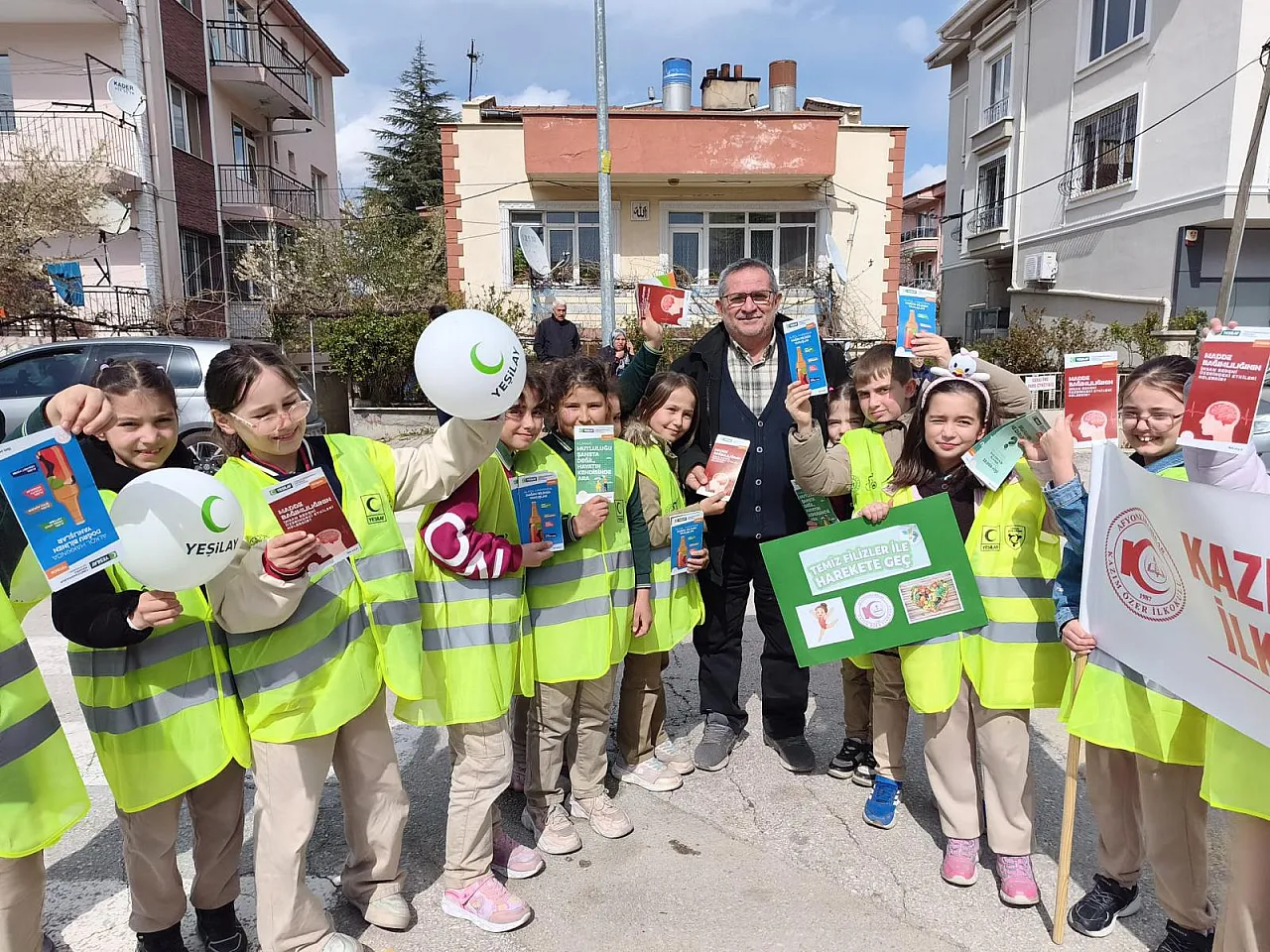 Afyon'da Miniklerden Dev Farkındalık Projesi