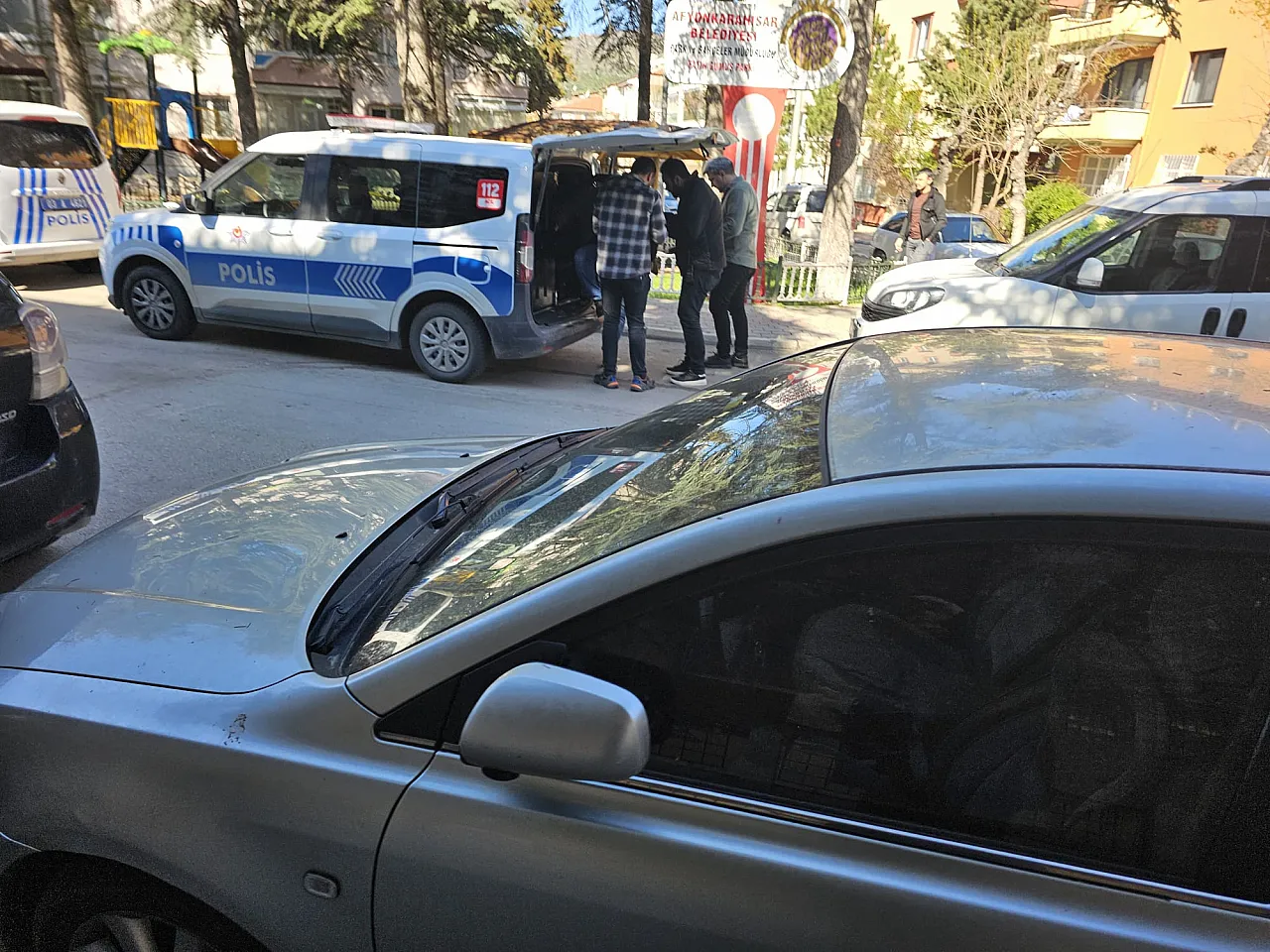 Afyon'da Silahlı Kavgadan Ölüm Haberi Geldi