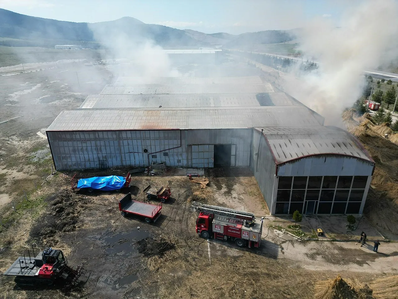 Fabrika Yangını Kontrol Altına Alındı