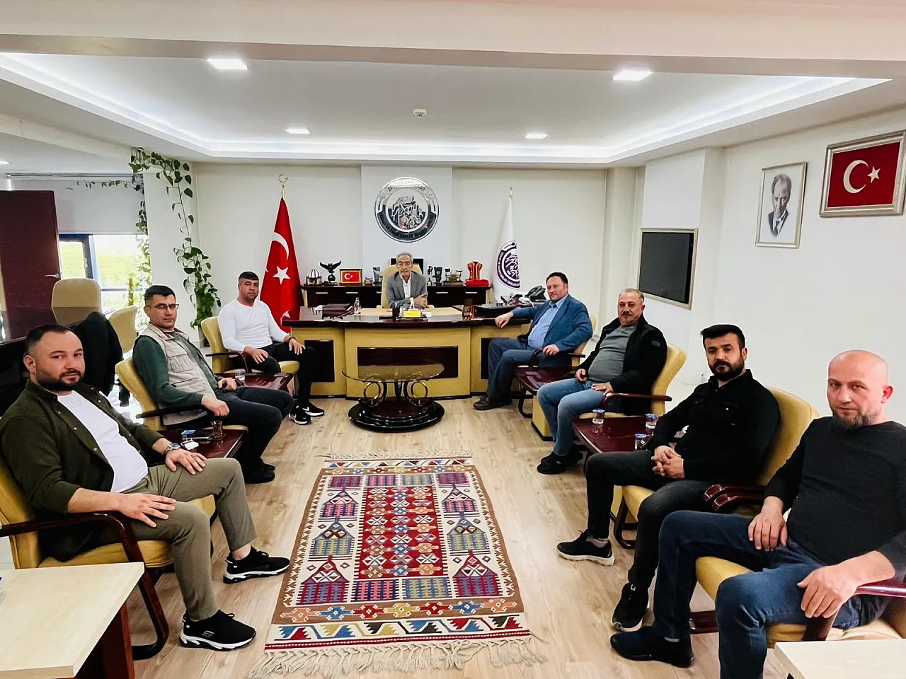 Sinanpaşa'dan Başkan Üstün'e Açık Destek