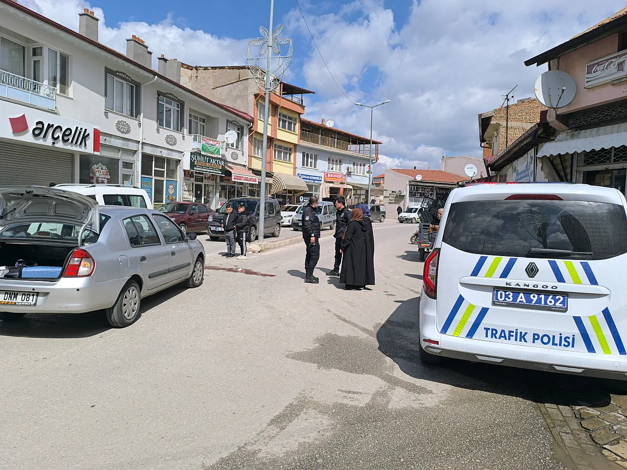 Şuhut'ta Feci Kaza: Yaya Ağır Yaralandı