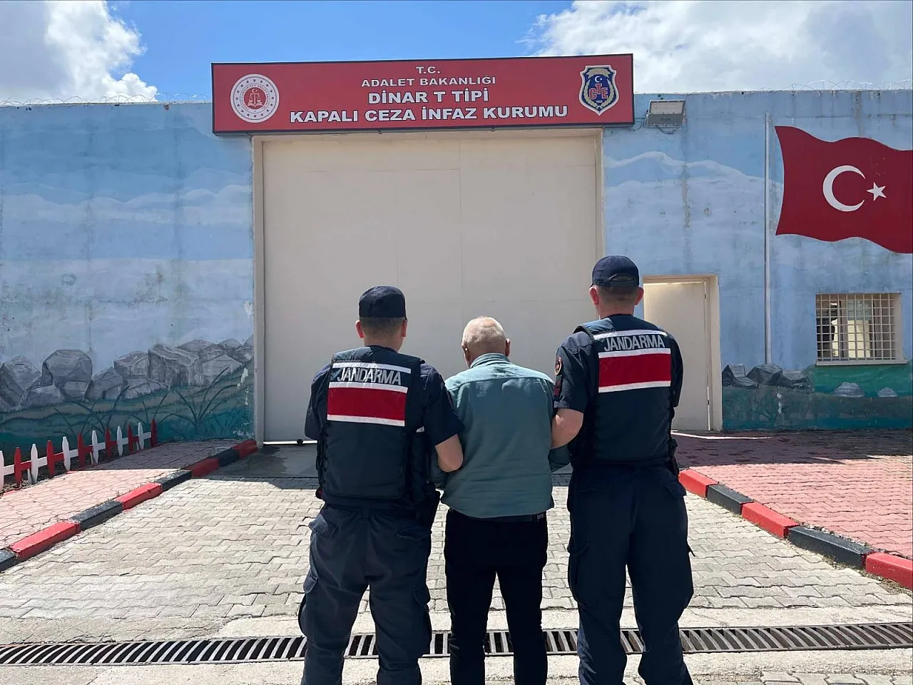 Afyonkarahisar Jandarması 1 Haftada 33 Kişi Yakaladı