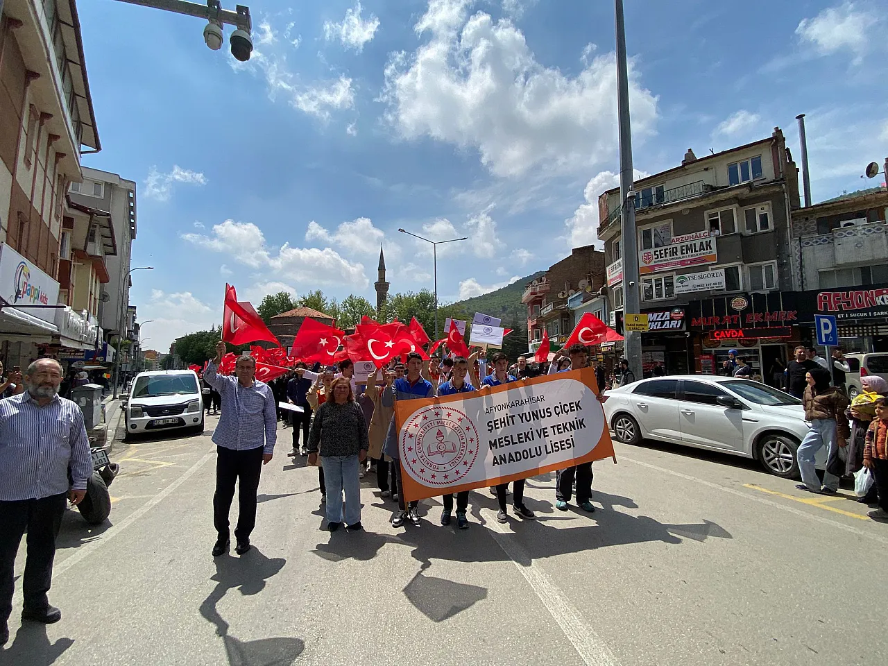 Afyonkarahisar'da Marifetli Gençler Mehteranla Yürüdü