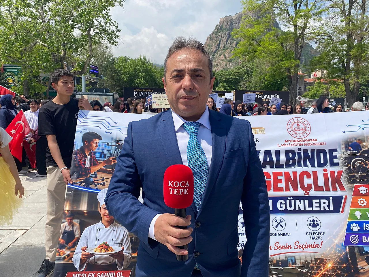 Afyonkarahisar'da Marifetli Gençler Mehteranla Yürüdü