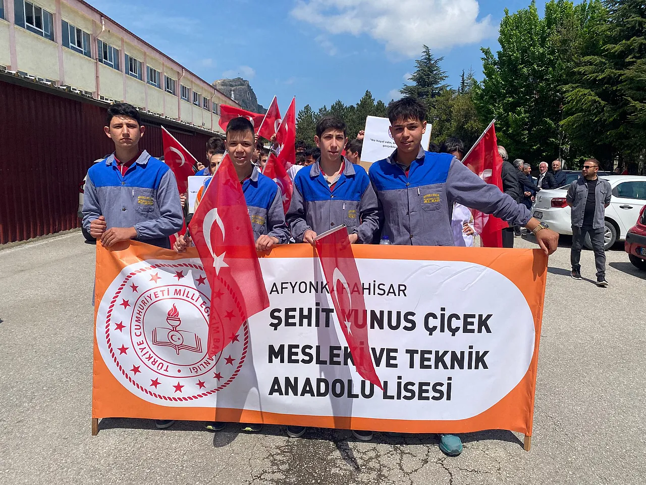 Afyonkarahisar'da Marifetli Gençler Mehteranla Yürüdü