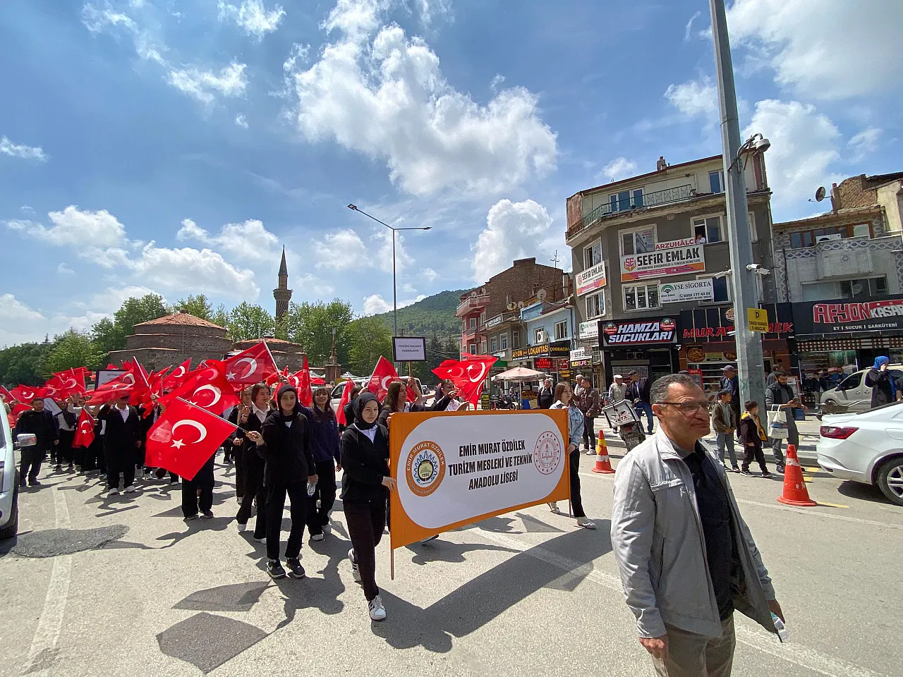 Afyonkarahisar'da Marifetli Gençler Mehteranla Yürüdü