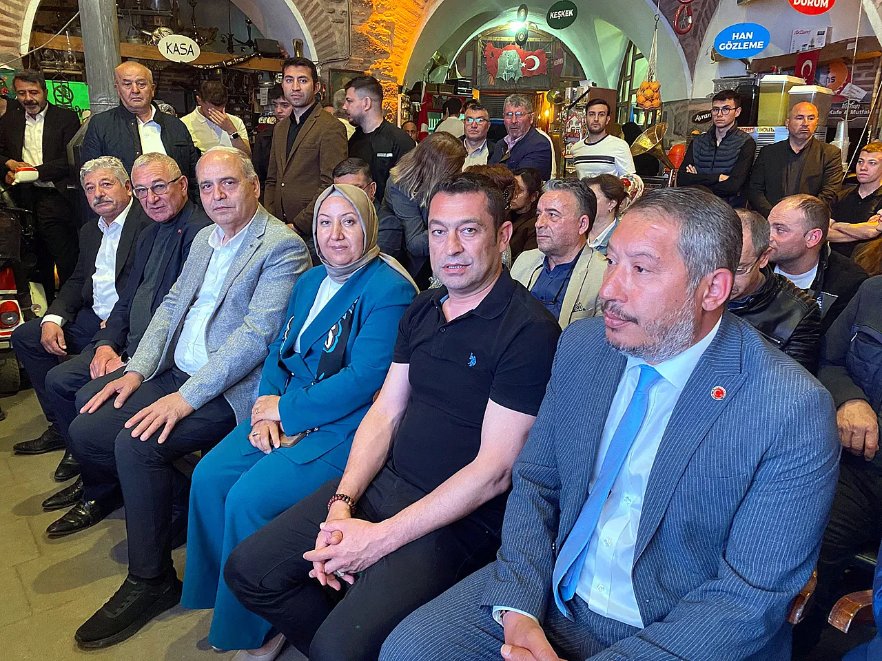 Eskisi, Yenisi Tüm AK Partililer Bayramlaşmada Buluştu