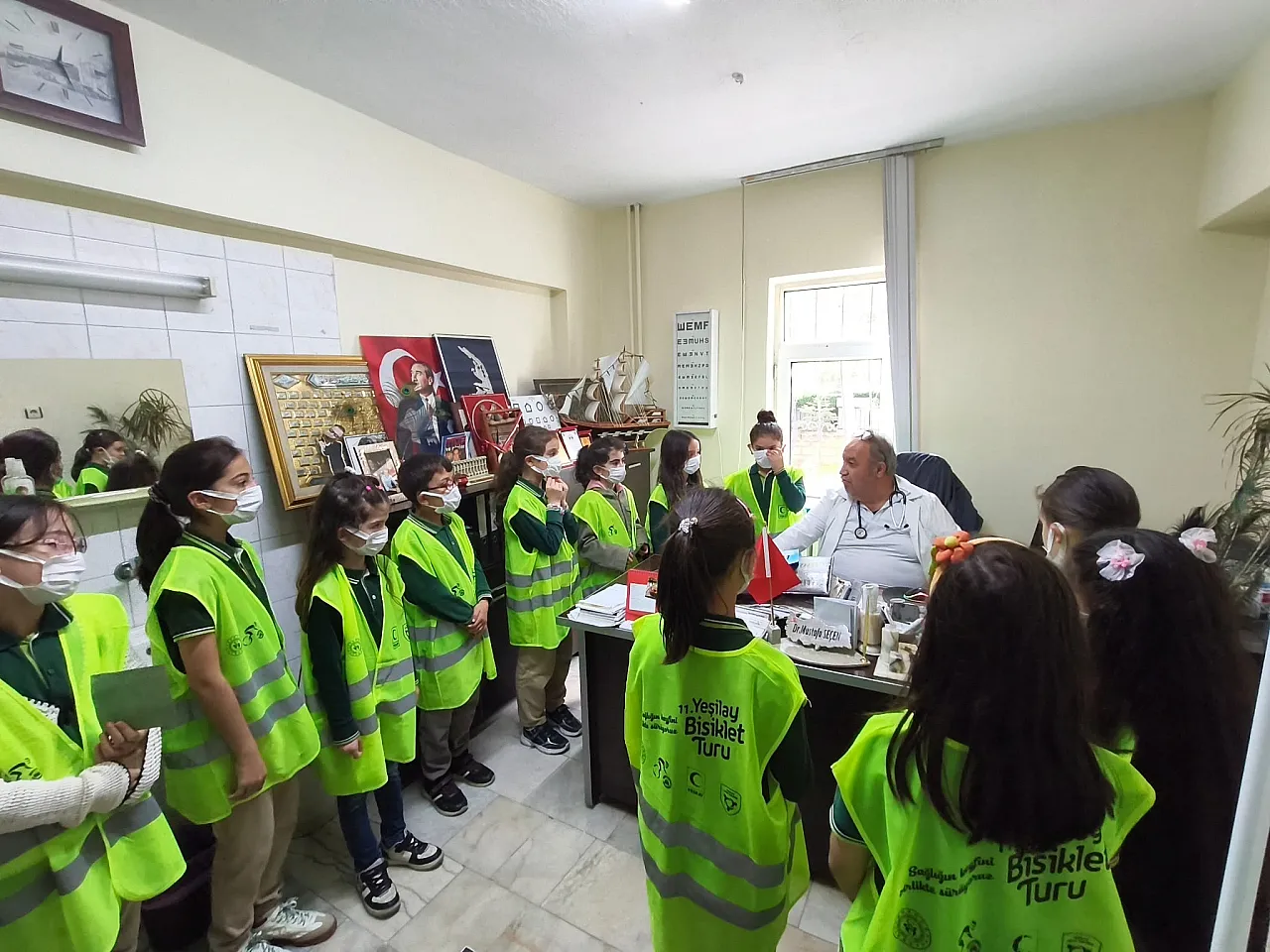 Öğrencilerden Büyük Vefa: Moral Verdiler