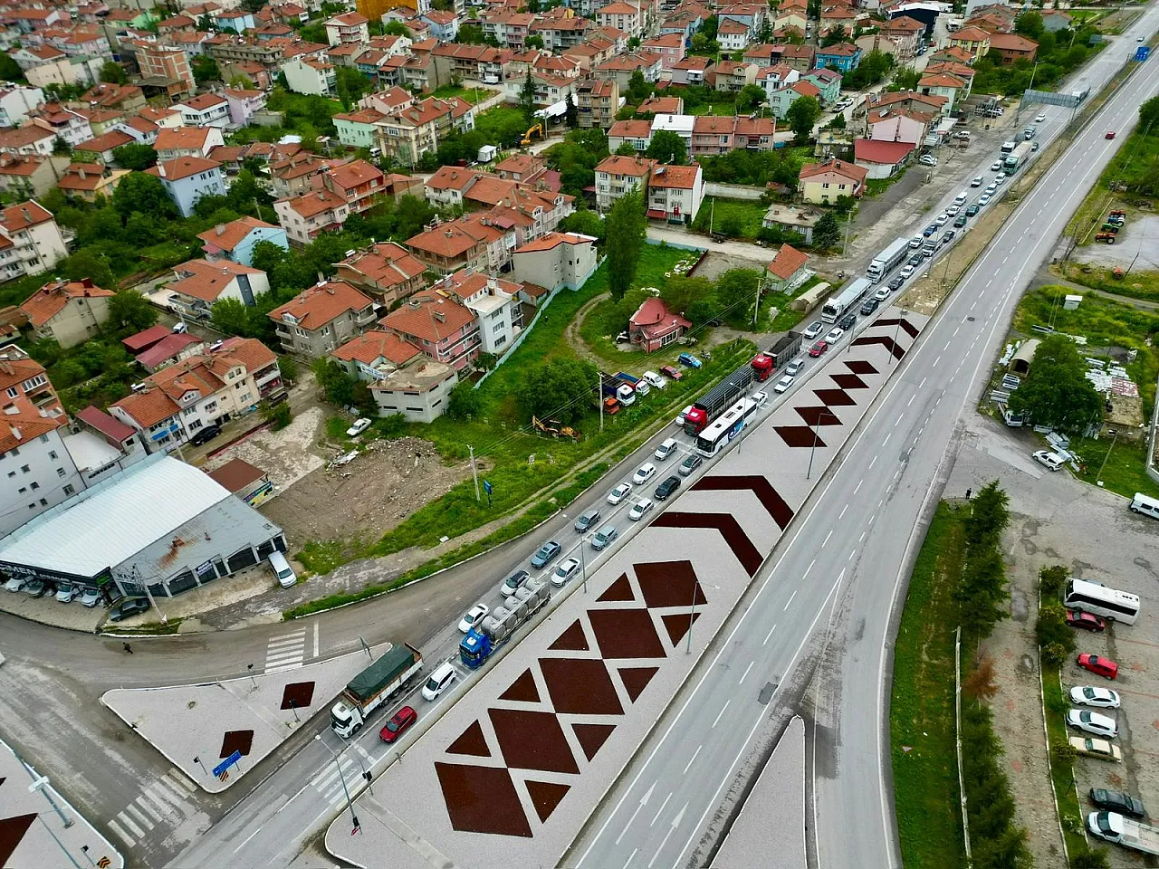 Trafik Yoğunluğu Afyonkarahisar'da Etkisini Gösterdi