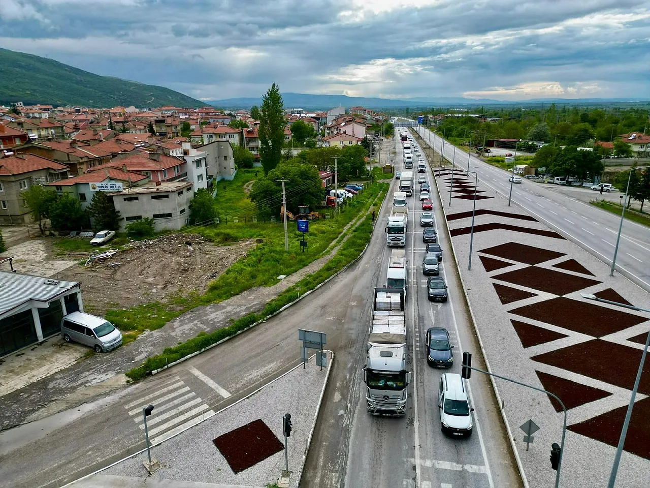 Trafik Yoğunluğu Afyonkarahisar'da Etkisini Gösterdi