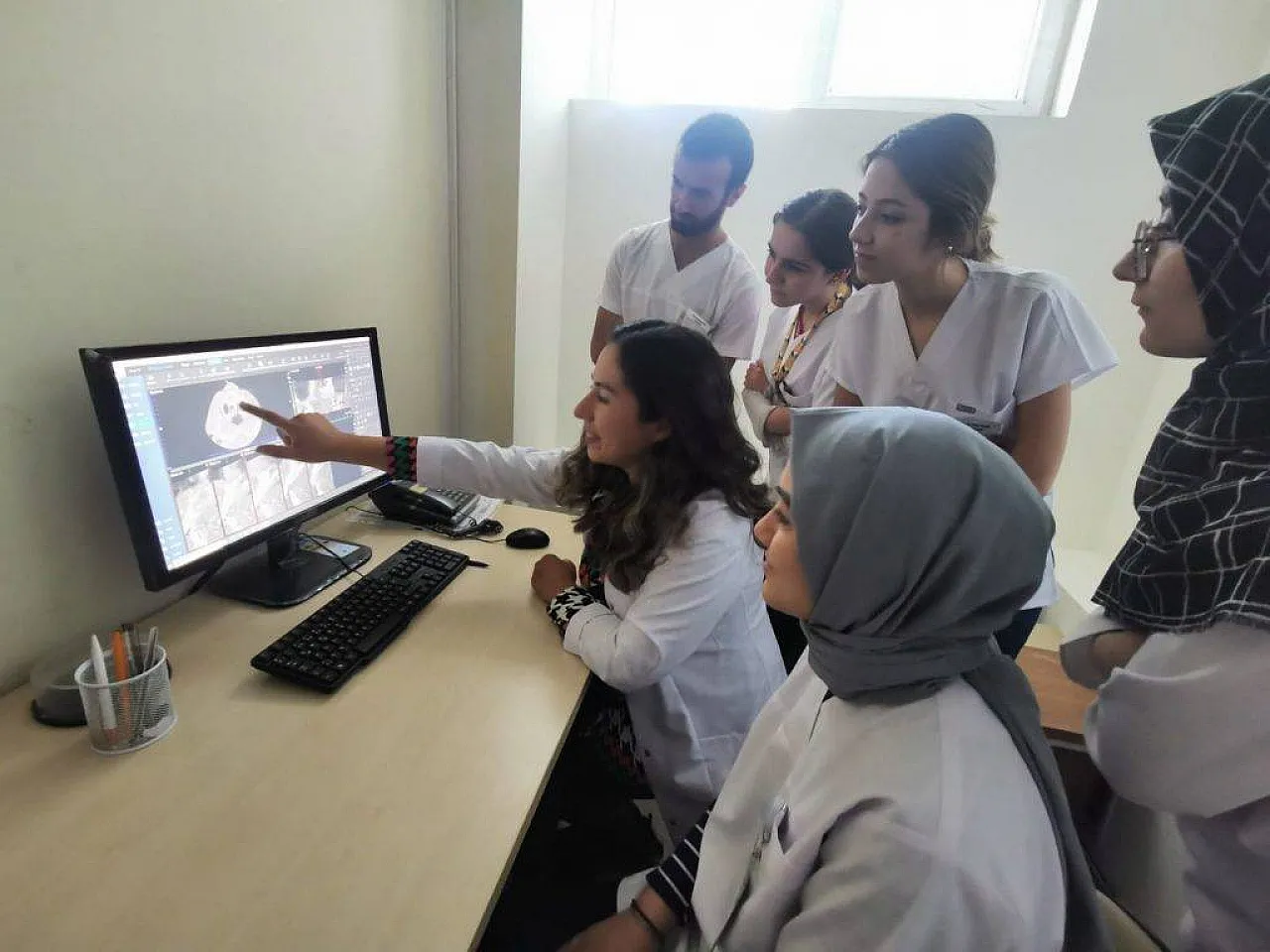 AFSÜ Diş Hastanesi'nde Diş İşlemlerindeki Artış Dikkat Çekiyor