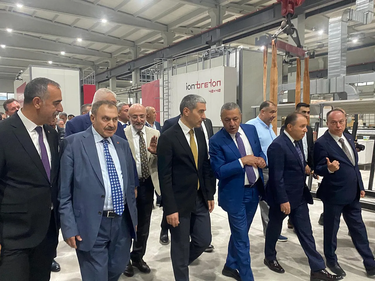Afyon'da Dev Yatırım! Alimoğlu Marble'ın Yeni Slabbase Fabrikası Görkemli Törenle Açıldı
