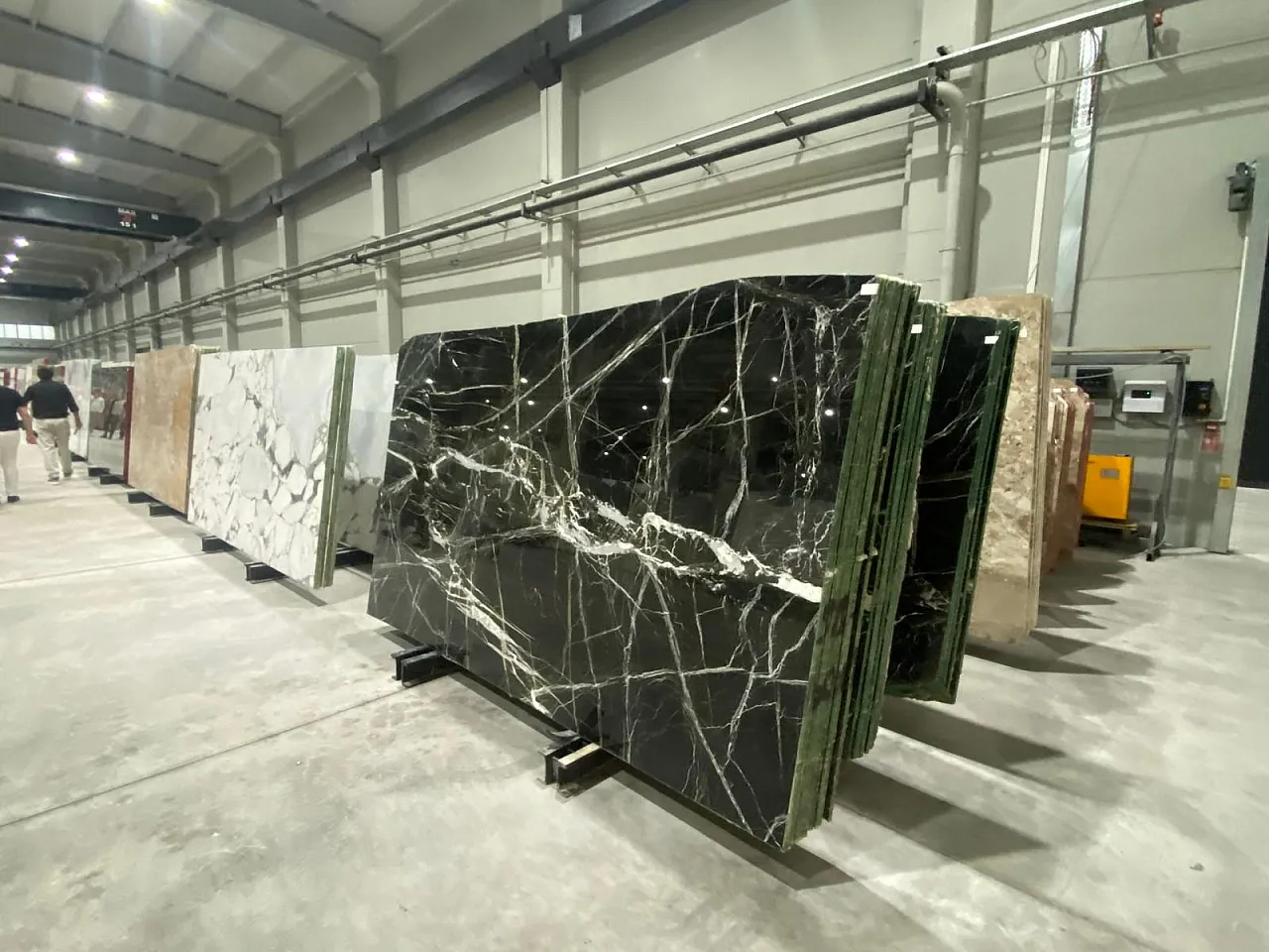Afyon'da Dev Yatırım! Alimoğlu Marble'ın Yeni Slabbase Fabrikası Görkemli Törenle Açıldı