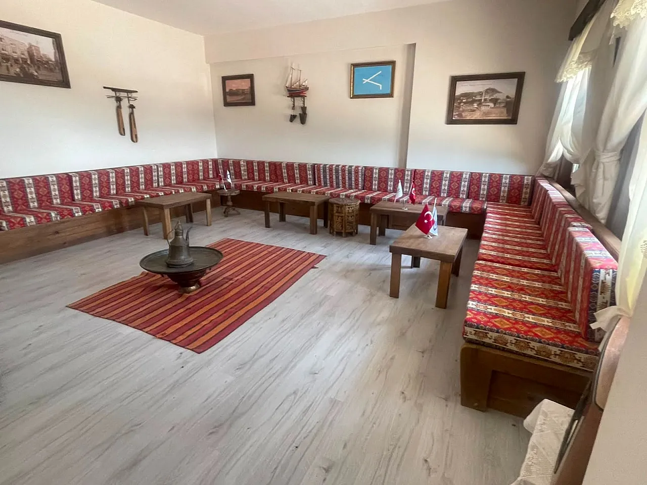 Afyon'da Eğitimciler Giresunlular Şehitliğinde Tarih Yolculuğuna Çıktı