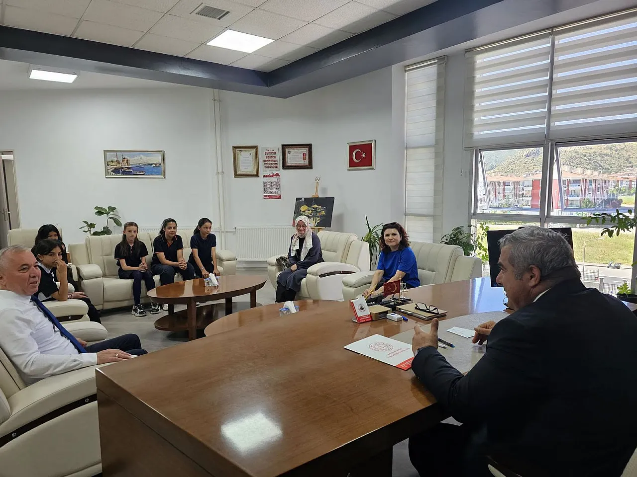 Afyon'u Gururlandıran Öğrenciler Makamda