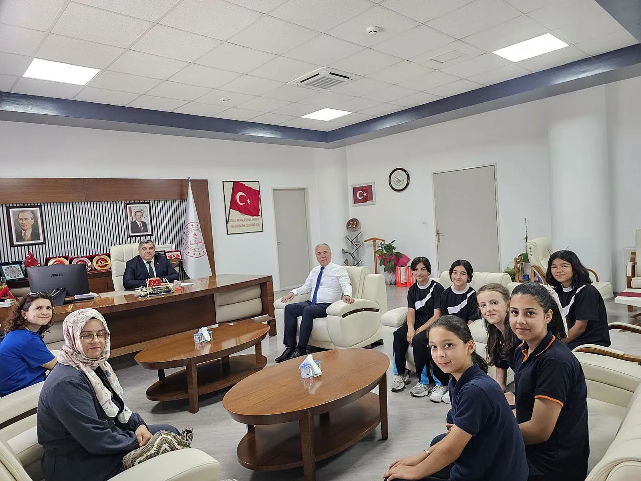 Afyon'u Gururlandıran Öğrenciler Makamda