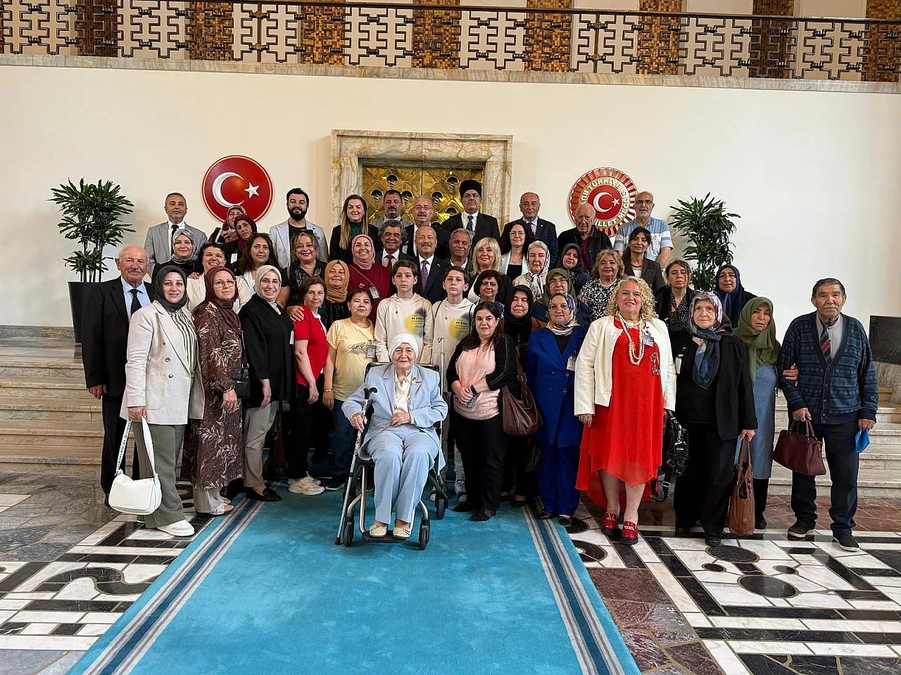 Afyon'un Kadınanaları, Gazi Meclis'te
