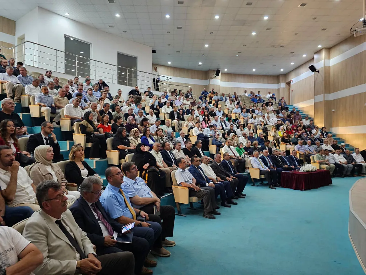 Köklerden Geleceğe Erdemli Nesiller Yetiştiriliyor